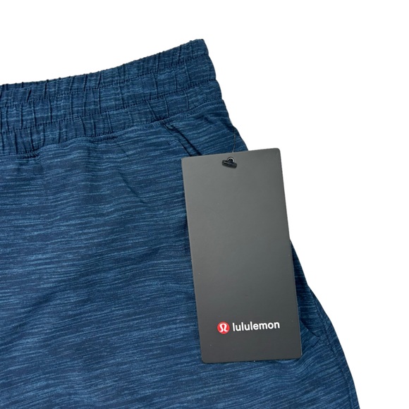 Lululemon Pace Breaker Shorts Size L Blue 7" Inseam Lined - Picture 5 of 7
